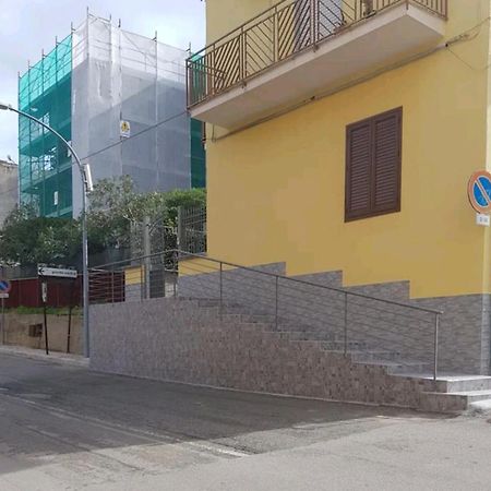 Casa Vacanze Rosanna バレストラーテ エクステリア 写真