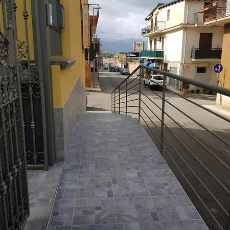 Casa Vacanze Rosanna バレストラーテ エクステリア 写真