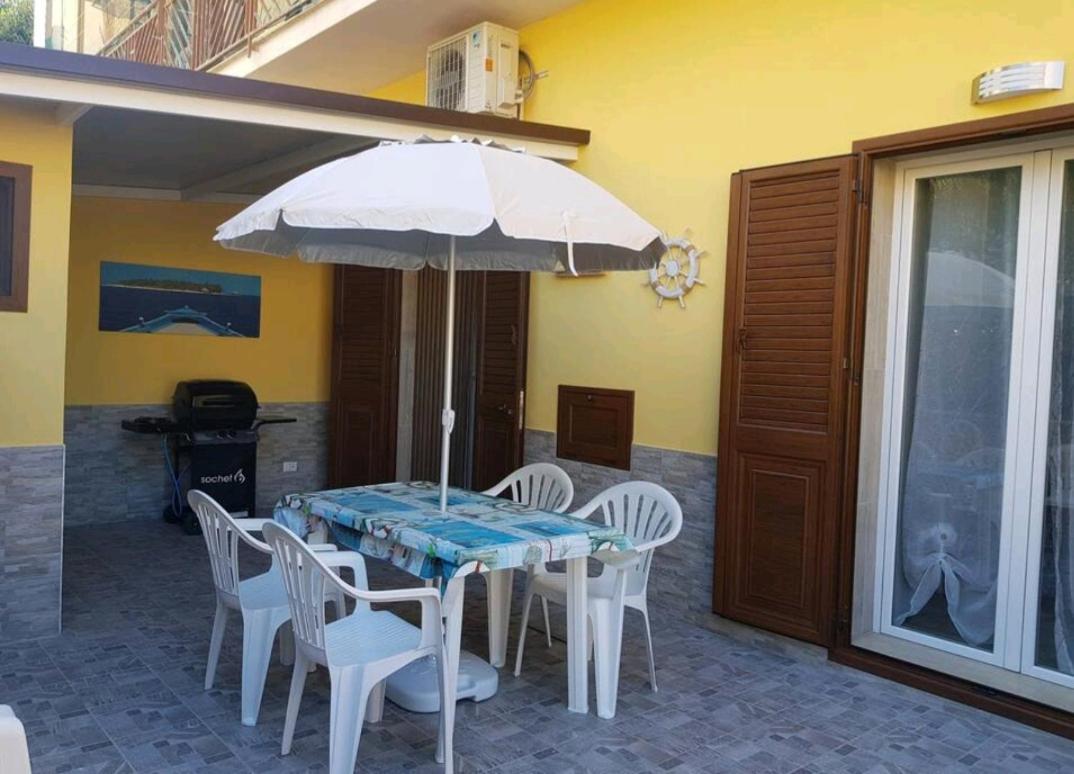 Casa Vacanze Rosanna バレストラーテ エクステリア 写真