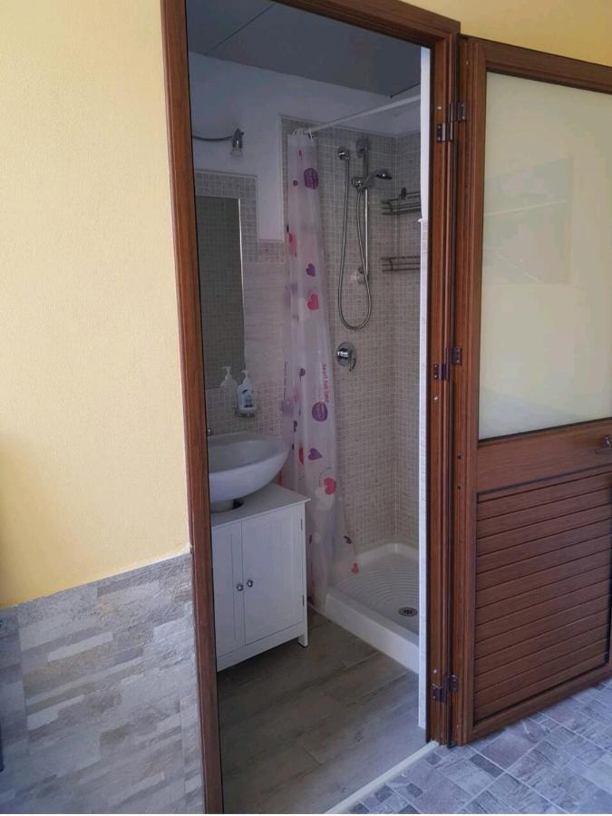 Casa Vacanze Rosanna バレストラーテ エクステリア 写真